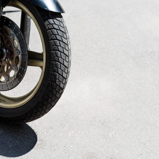 How to balance a motorcycle tire