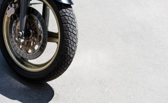 How to balance a motorcycle tire